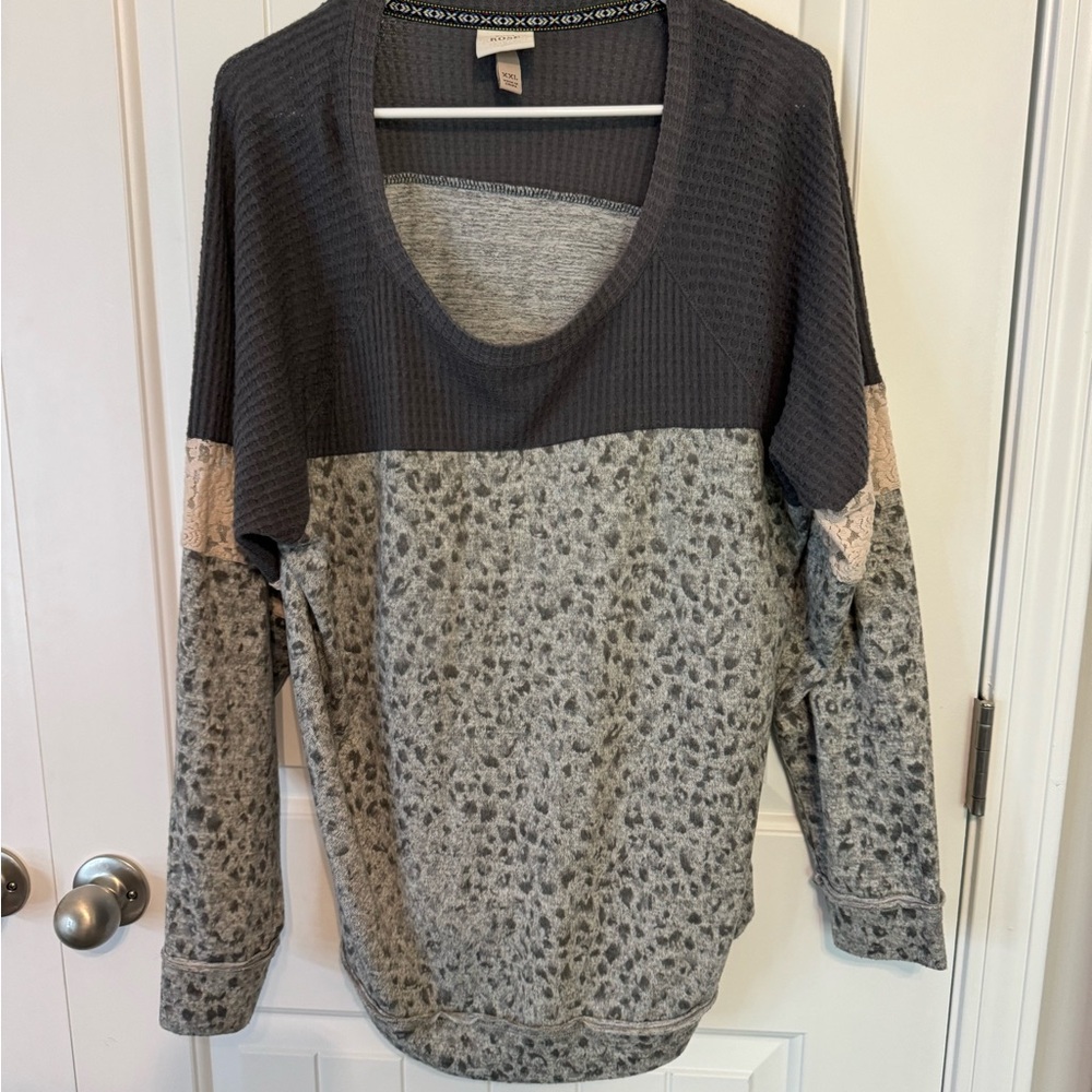 Plus size long sleeve shirt with lace details